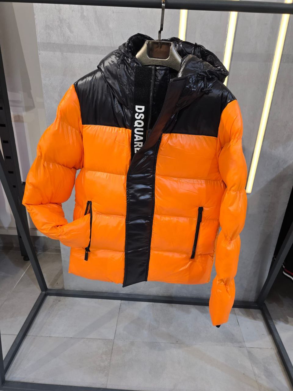 Piumino Dsquared2 Arancio & Nero – Invernale Streetwear