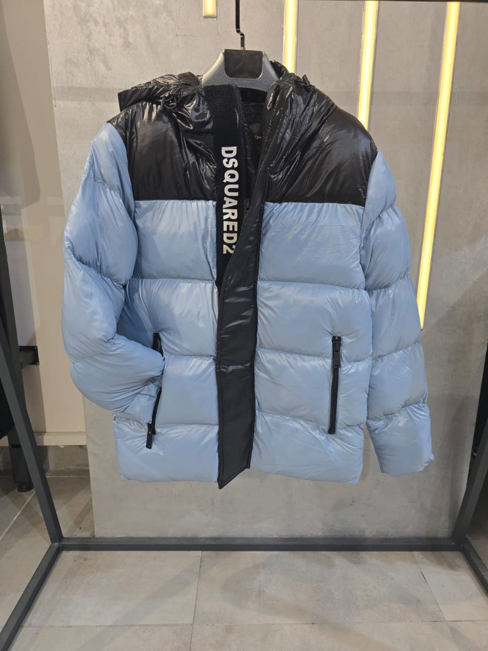 Piumino Dsquared2 Azzurro & Nero – Invernale Urban Style