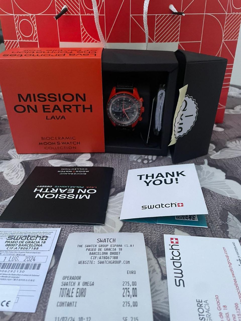 Swatch mission on Earth red/black